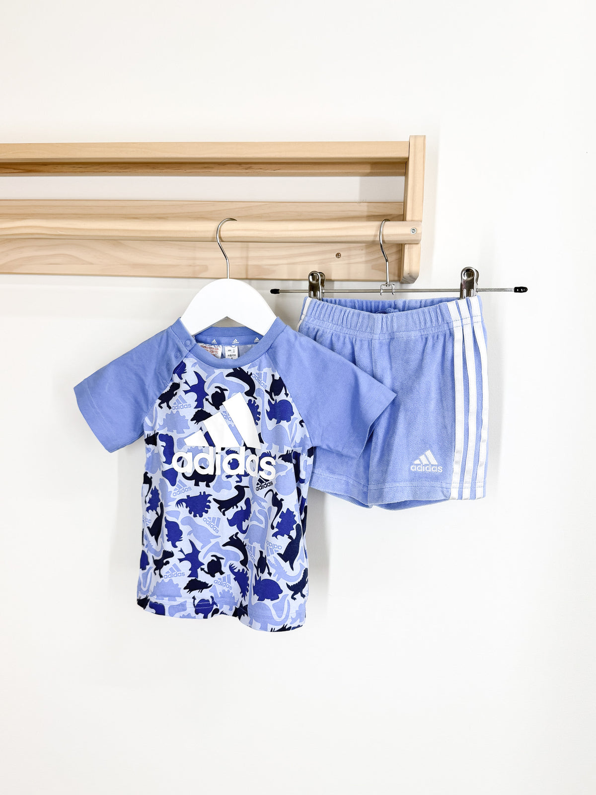Adidas dino camo AOP tee & shorts set (9-12m)