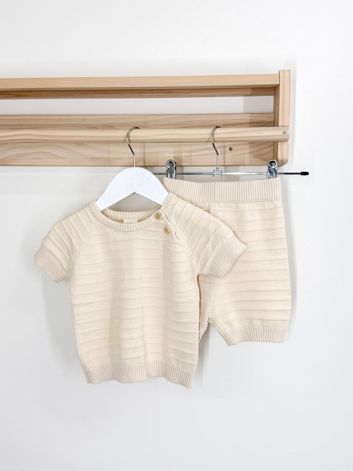 Little Bundle short sleeve cream rib knit set (6-12m)