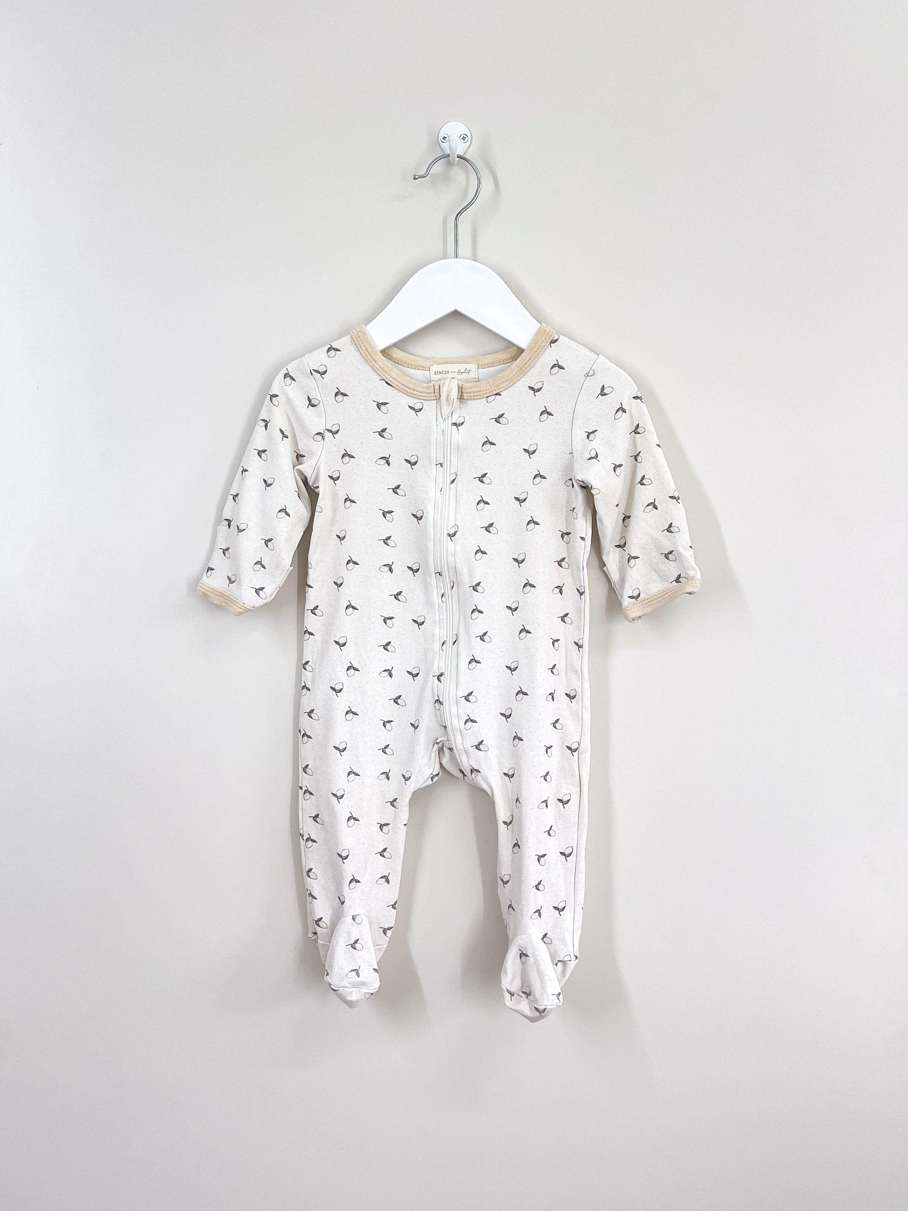 Bencer & Hazelnut zipsuit (3-6m)