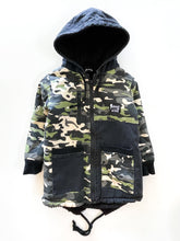 Load image into Gallery viewer, Minti collared coat (8y)
