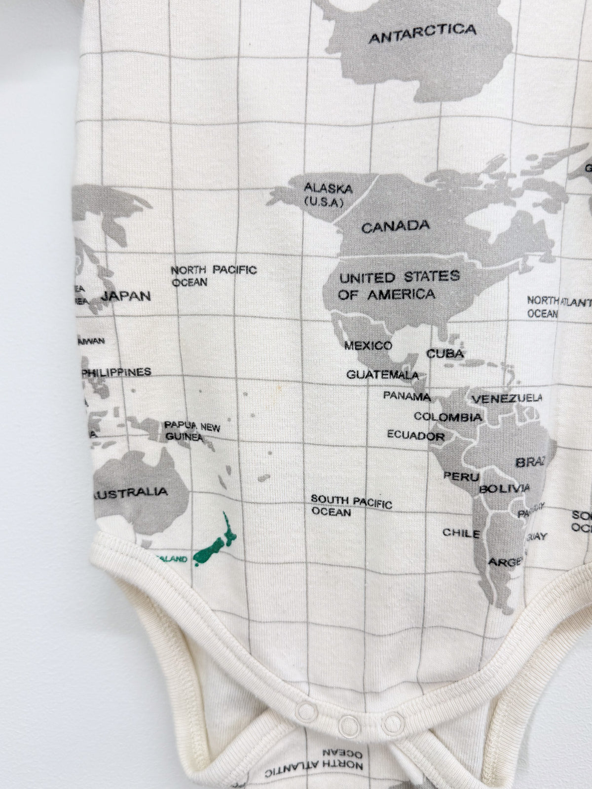 Nature Baby organic short sleeve bodysuit - world map (6-12m)