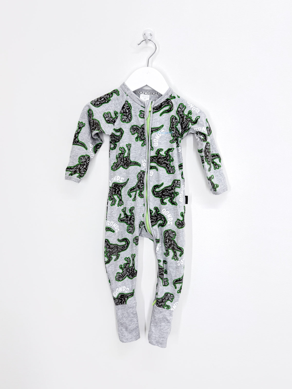 Bonds wondersuit - grey t-rex (6-12m)