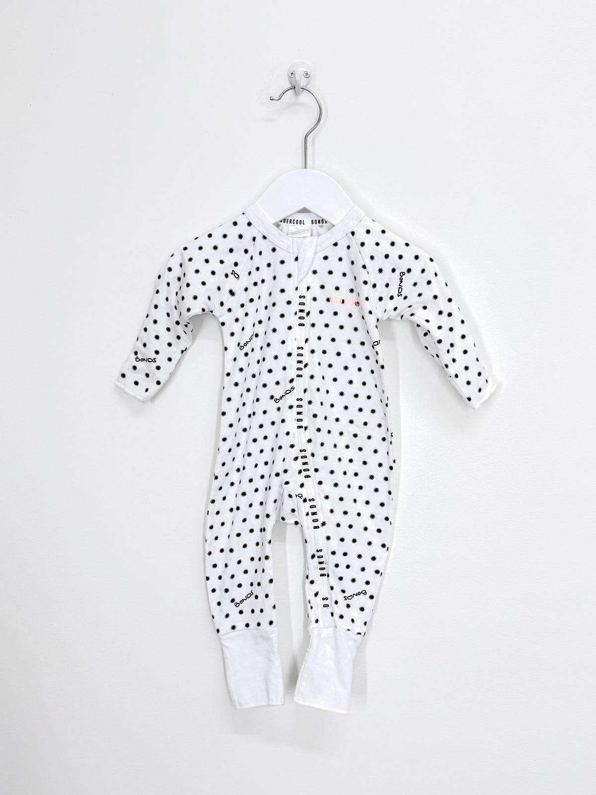 BNWOT Bonds wondercool wondersuit - white suns (0-3m)