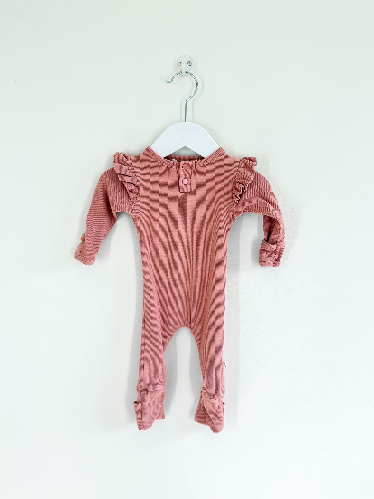 Snuggle Hunny organic rib growsuit (0-3m)