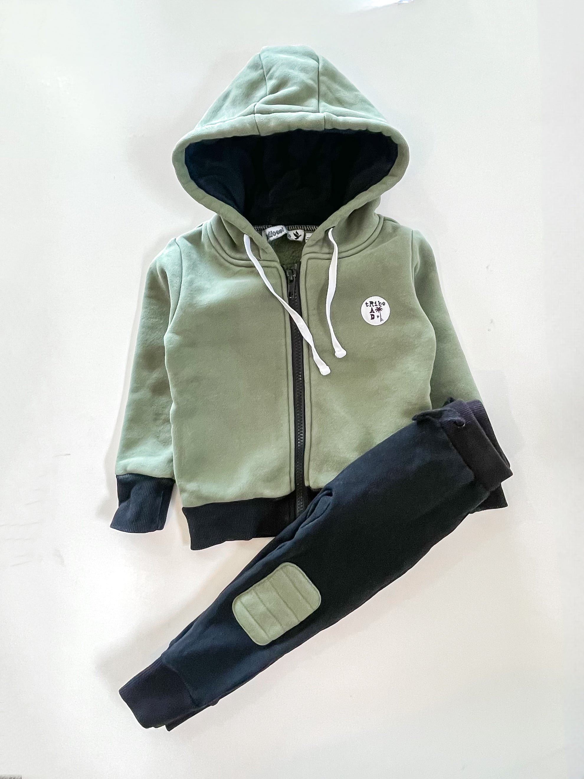 Radicool fleece tracksuit set (2y)