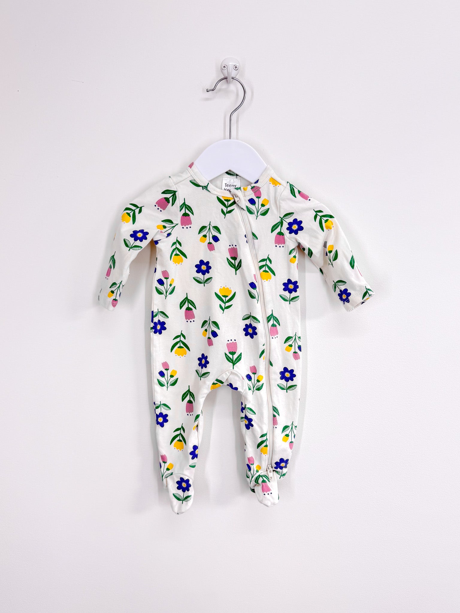 Teeny weeny tulip zipsuit (newborn)