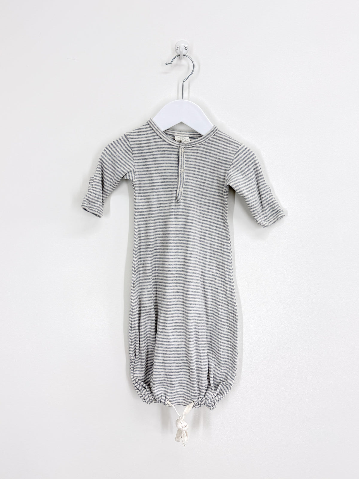 Nature Baby organic sleep gown - grey stripe (0-3m)