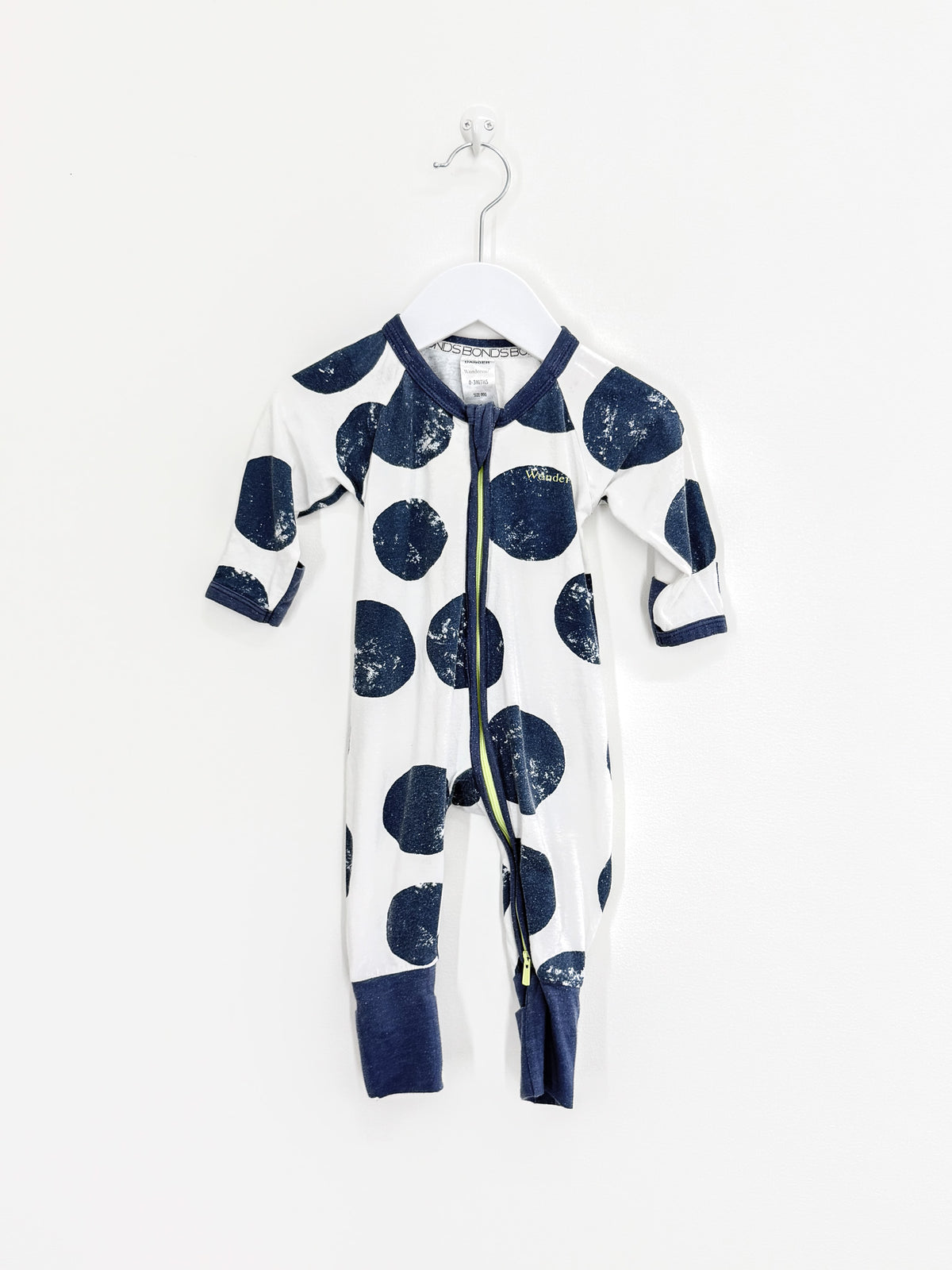 Bonds wondersuit - navy white big spots (0-3m)