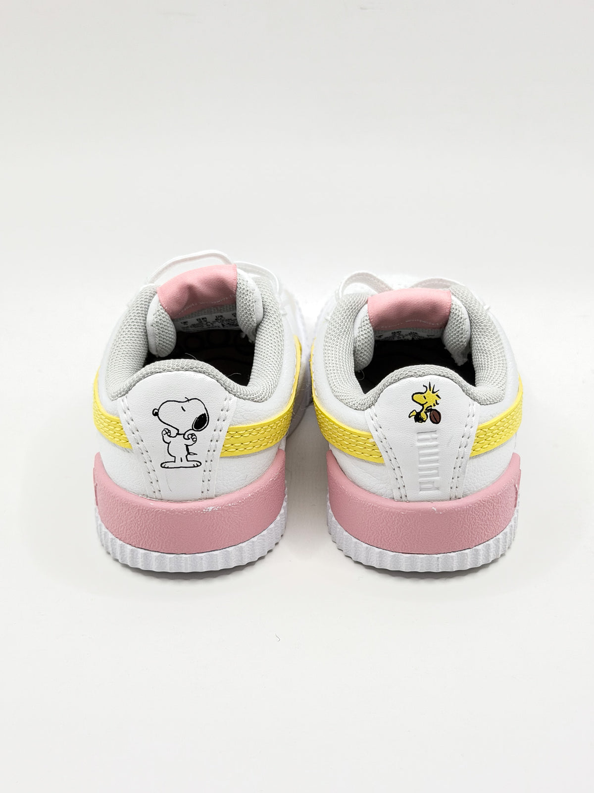 BNWOT Puma x Peanuts carina sneakers (22EU)