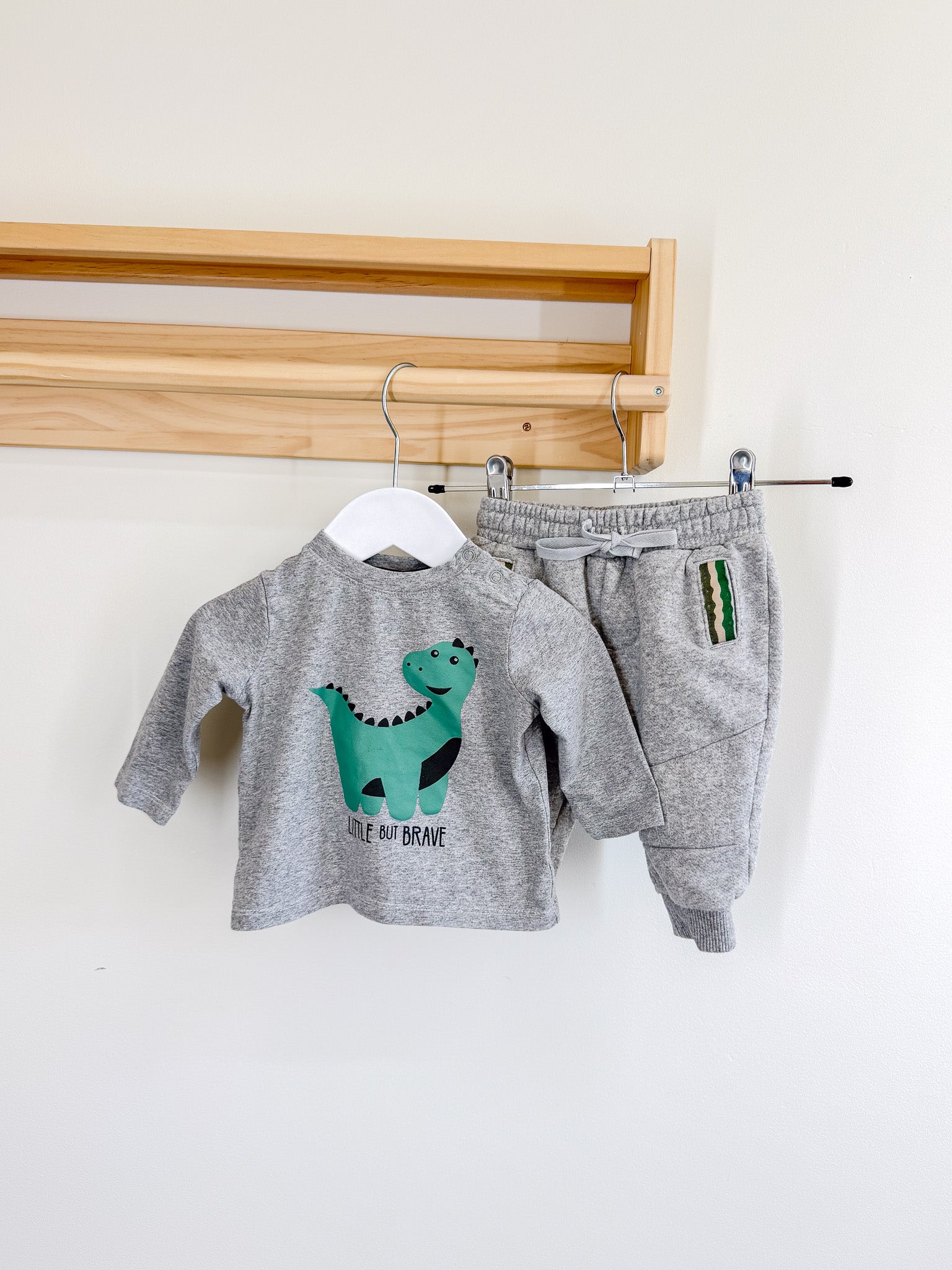 Teeny Weeny dino tee + trackies set (3-6m)