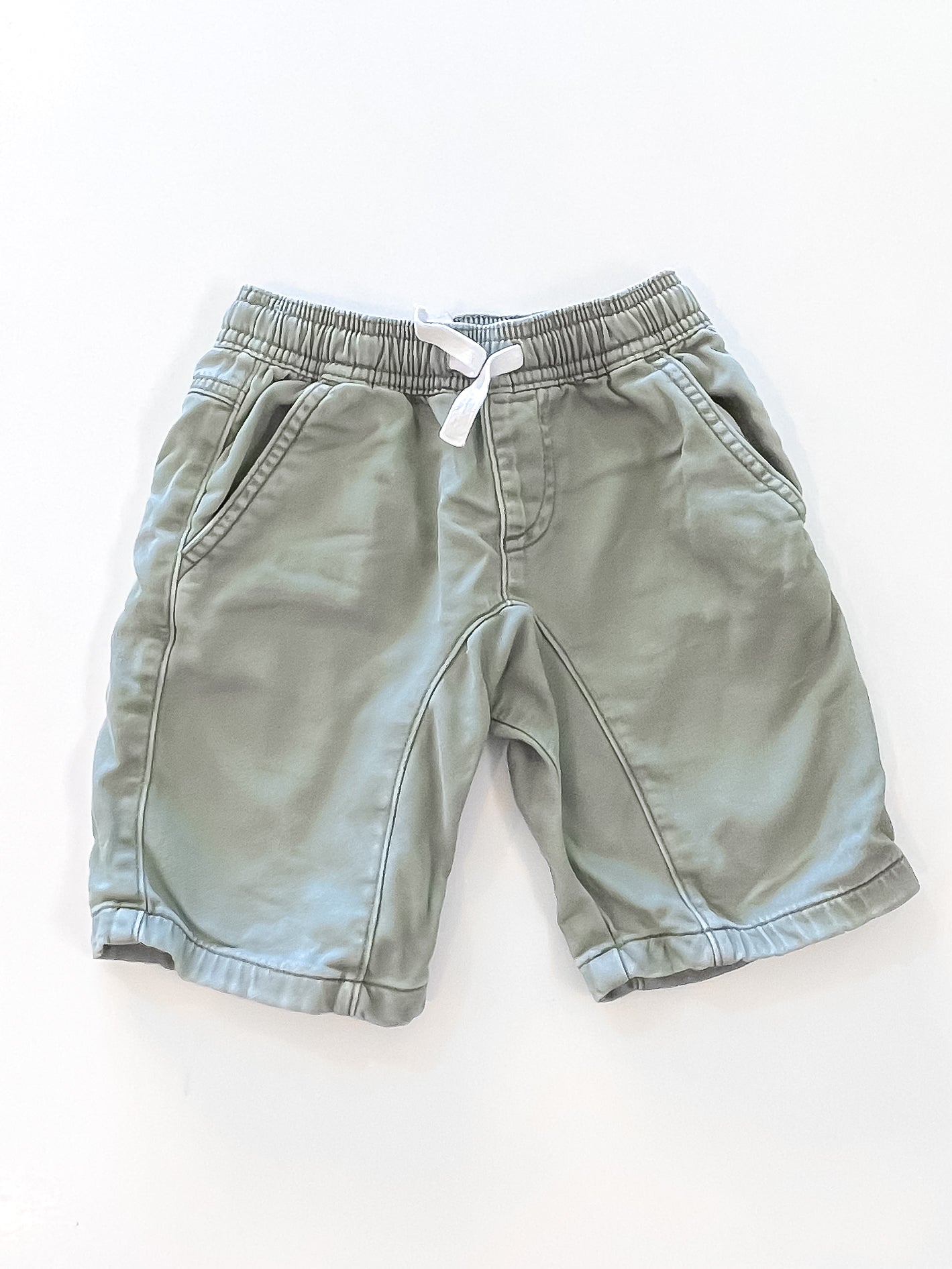 Green stretch pull up shorts (4y)