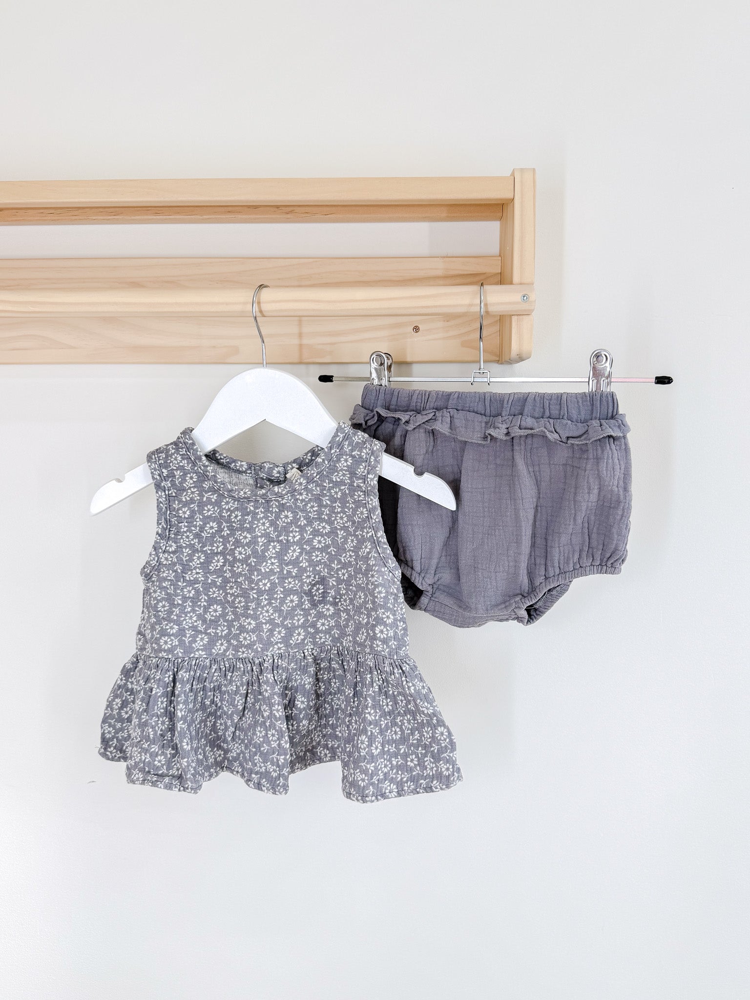 Quincy Mae organic indigo sleeveless peplum set (18-24m)