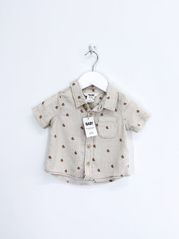 BNWT Cotton On Kids short sleeve linen blend button down shirt (6-12m)