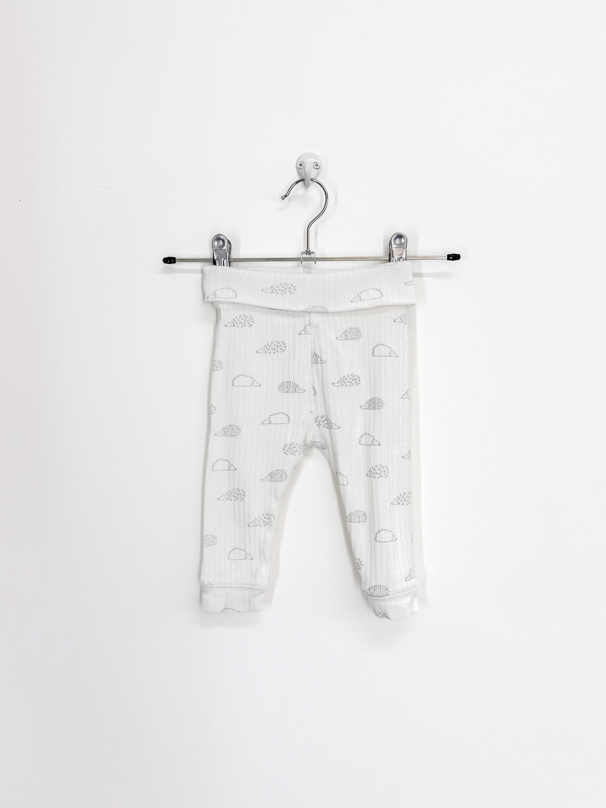 Cotton On Kids rib leggings - hedgehog (3-6m)