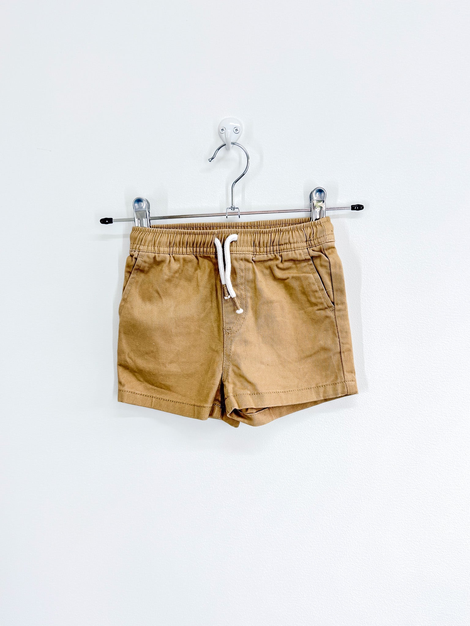 Seed core logo chino shorts - tan (6-12m)