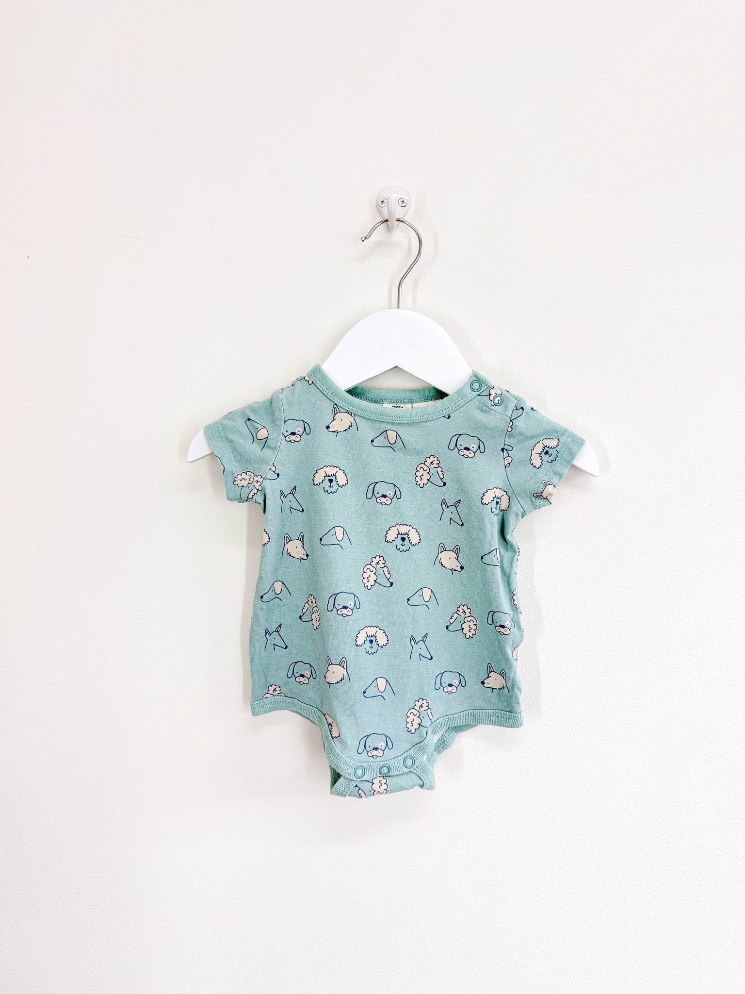 Cotton On Kids dogs bodysuit (3-6m)