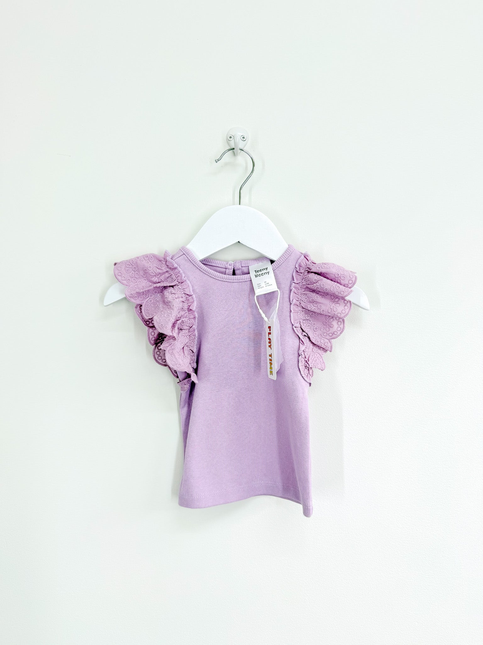 BNWT Teeny Weeny broderie rib flutter tee (3-6m)