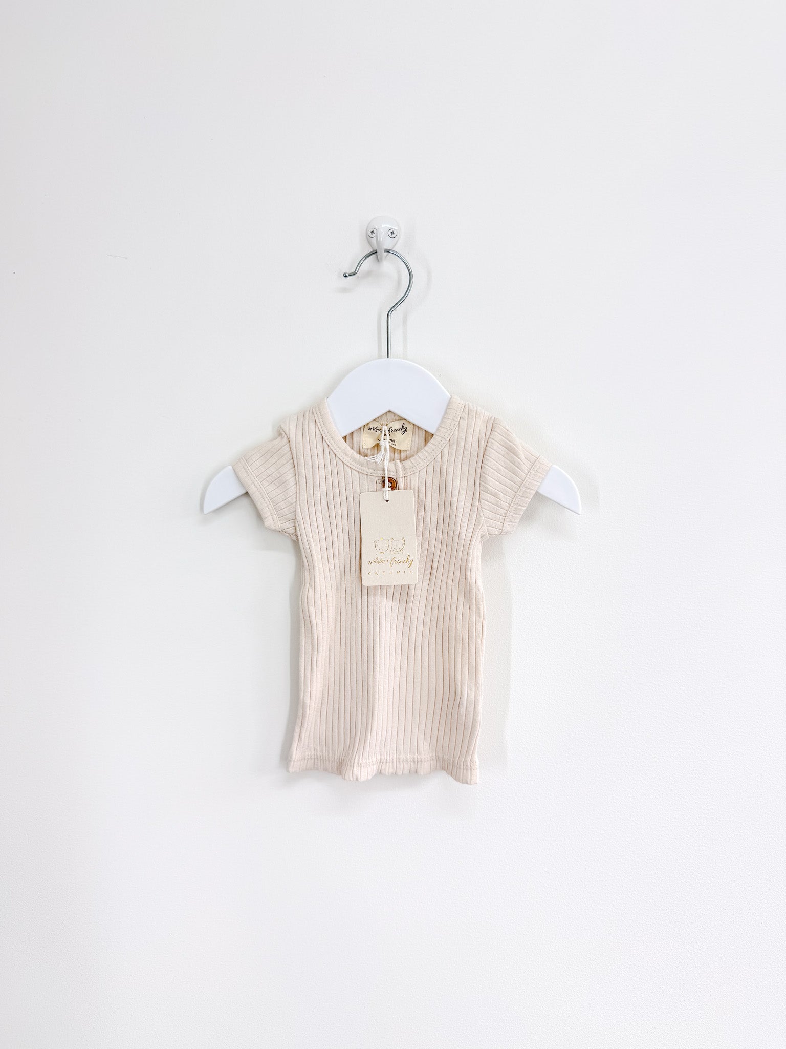 BNWT Wilson & Frenchy orgnaic rib henley - oyster (0-3m)