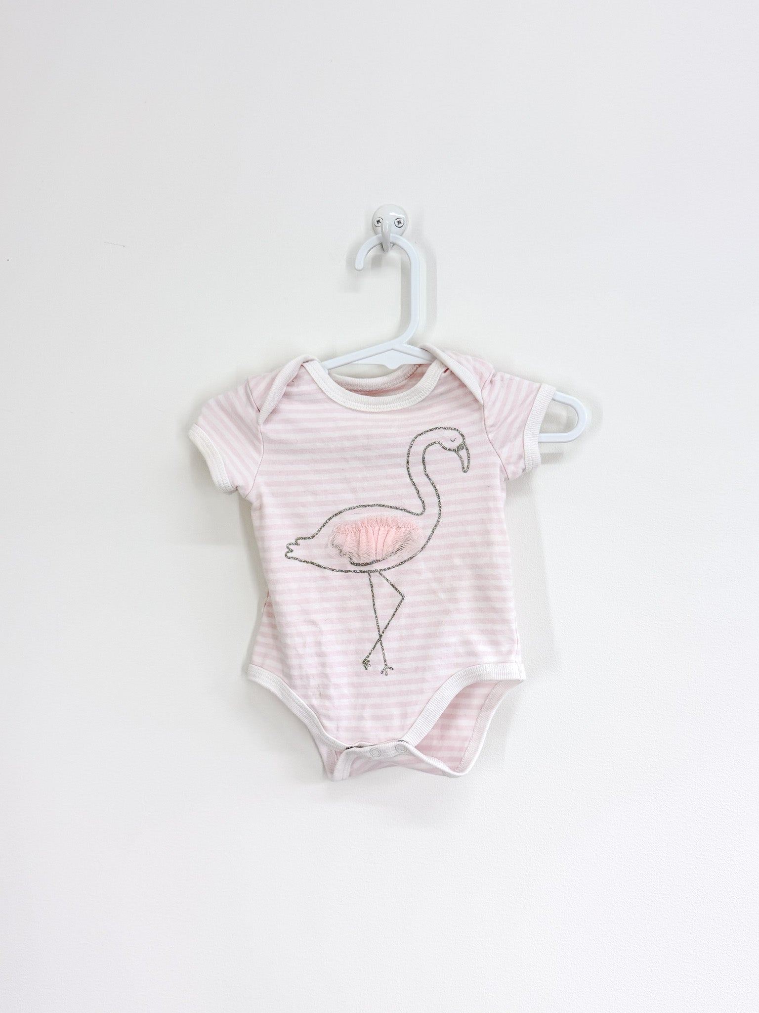 Cotton On Kids flamingo bodysuit (0-3m) - SECONDS