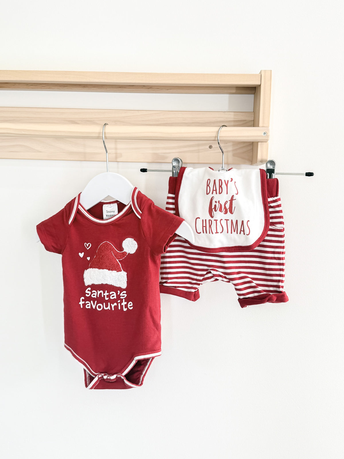 🎄 Teeny Weeny santa's favourite 3 piece set (0-3m)