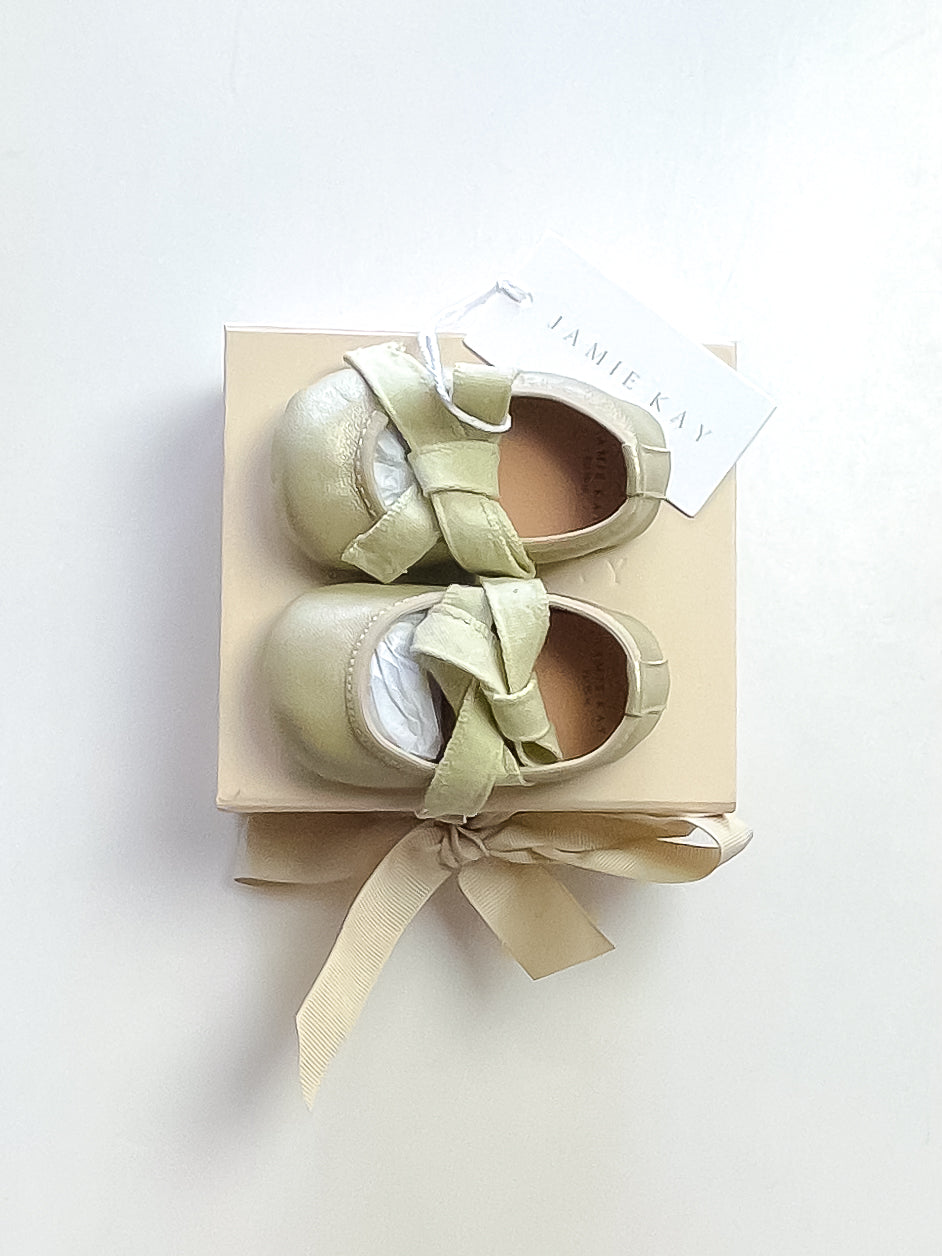 BNWT Jamie Kay baby ballerina flat shoes gold (15-16EU)