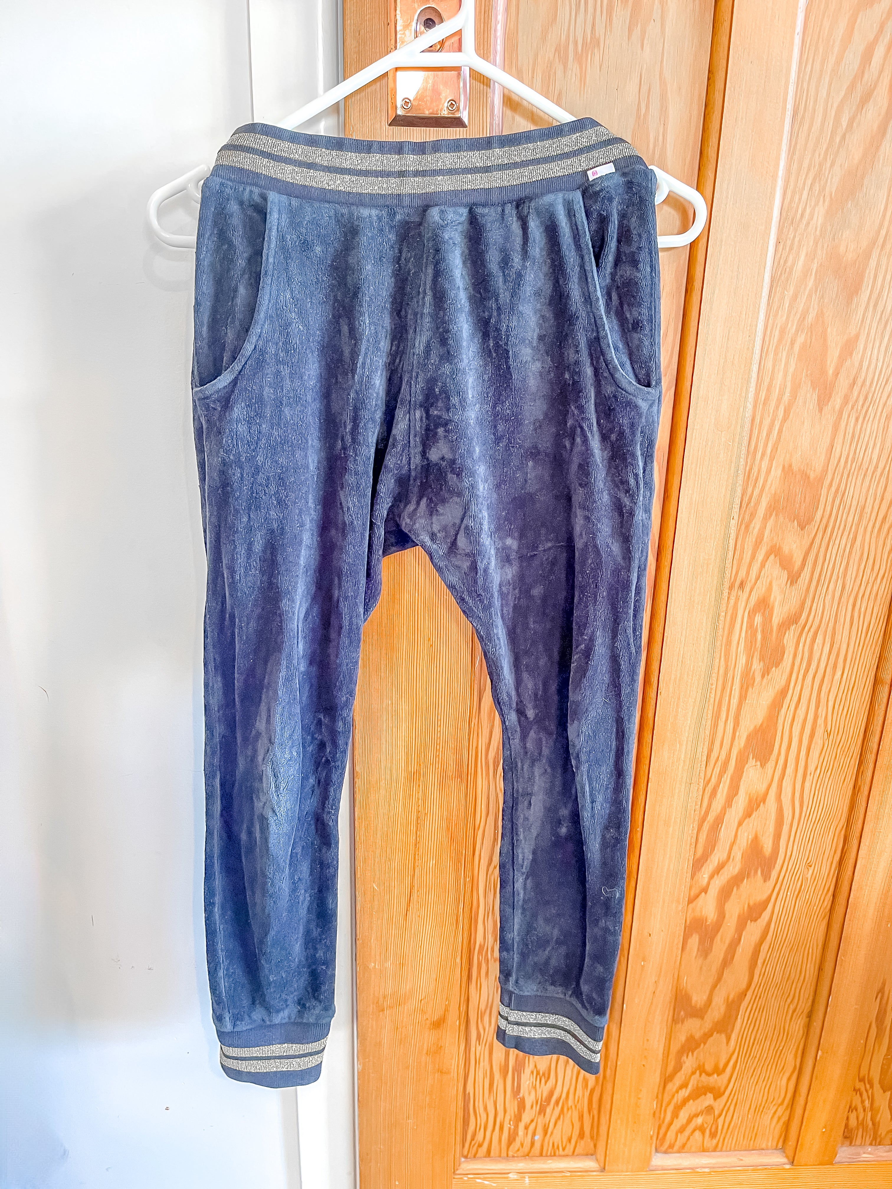 Munster velour track pants (10y)