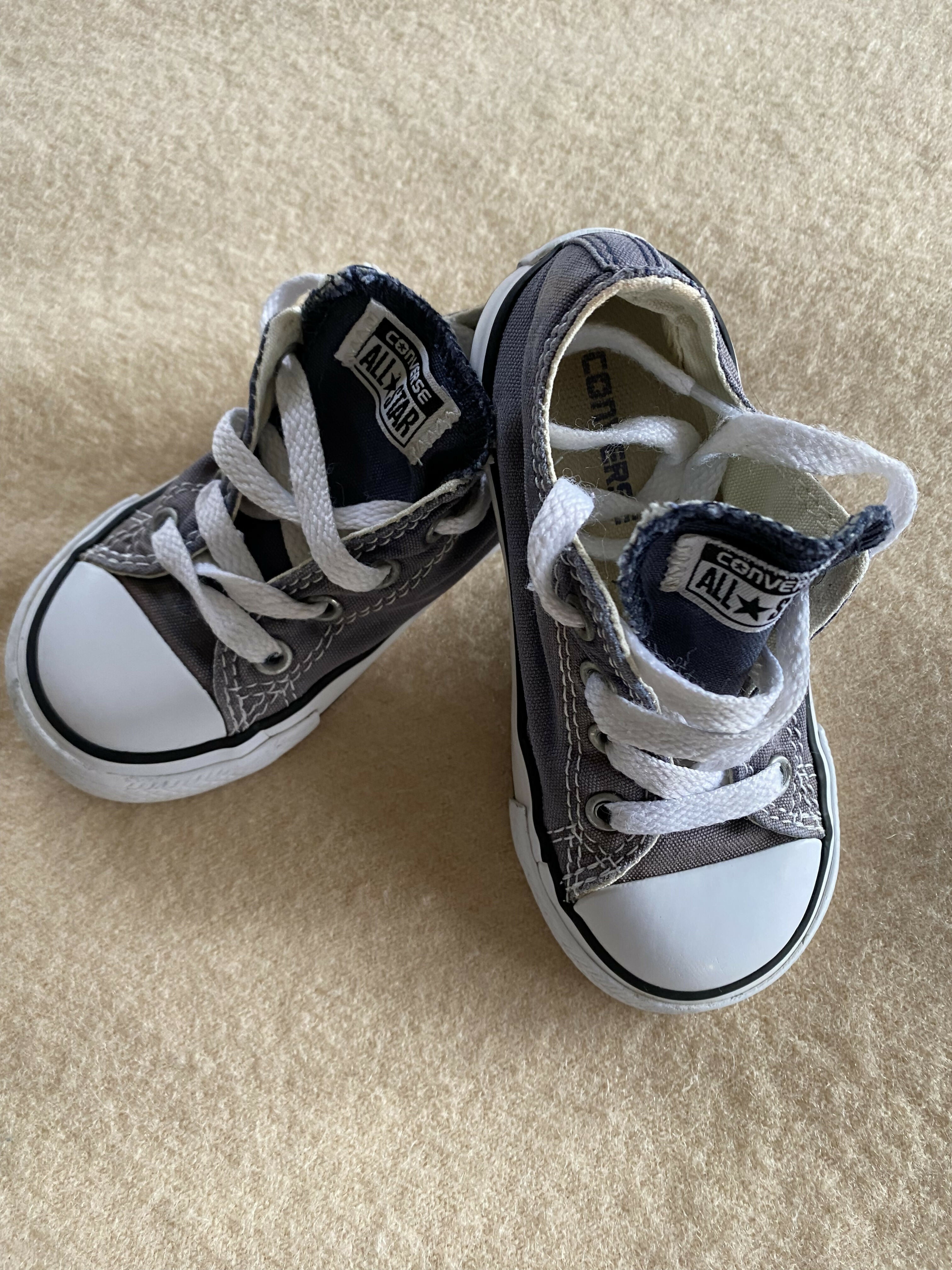 Converse Toddler Shoes (US7)